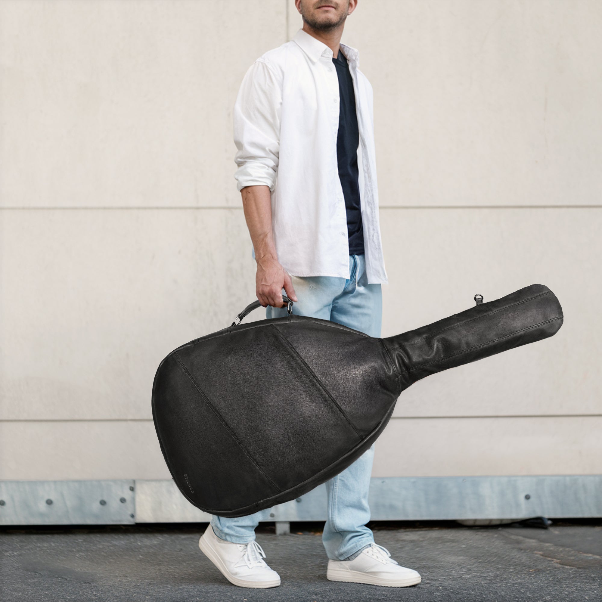 Gitarrentasche Echtleder schwarz für 4/4 Gitarren